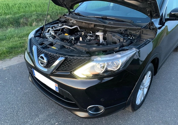 Nissan Qashqai cena 34900 przebieg: 104000, rok produkcji 2016 z Szklarska Poręba małe 742